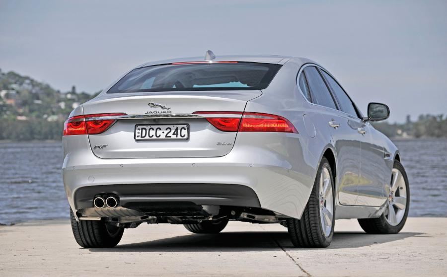  Jaguar XF Prestige 2016 года  (AU) (фото 12 из 23)